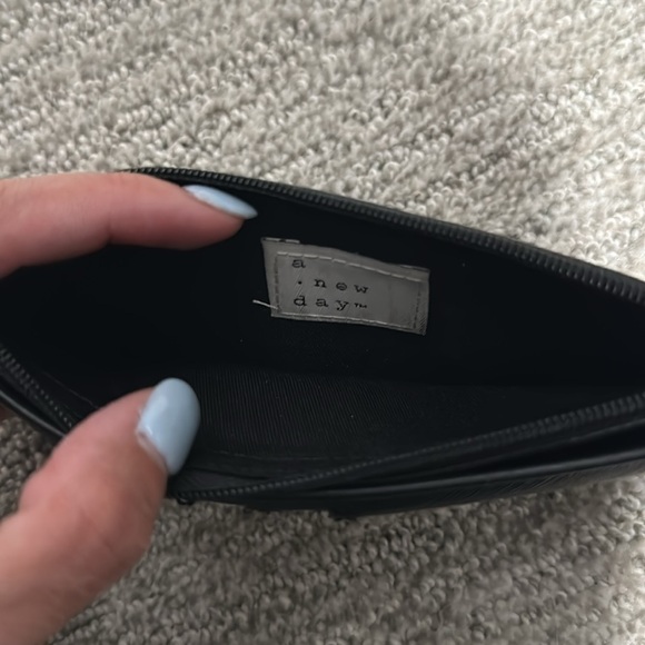 Target Wallet - Picture 3 of 4